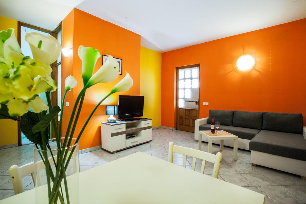 Apartments Lovic Lokva Rogoznica Exterior photo